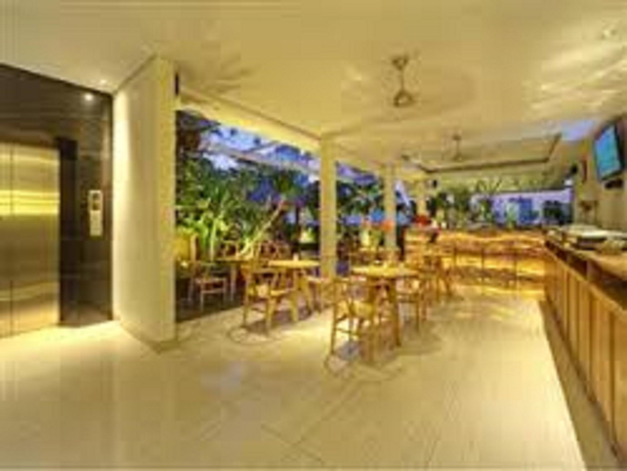 Rasuna Icon Hotel Джакарта Екстериор снимка
