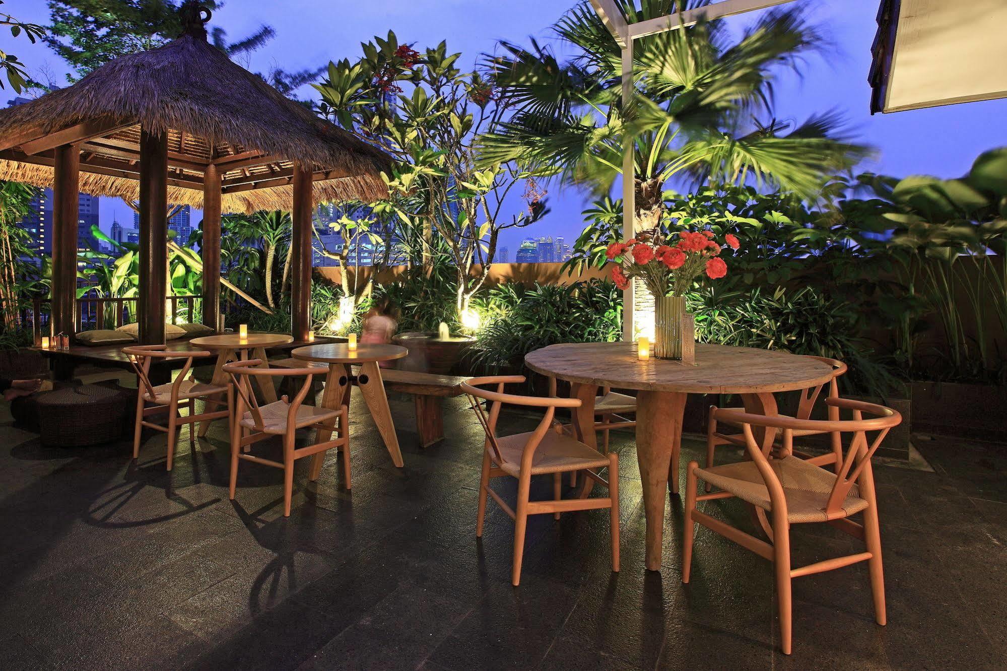 Rasuna Icon Hotel Джакарта Екстериор снимка