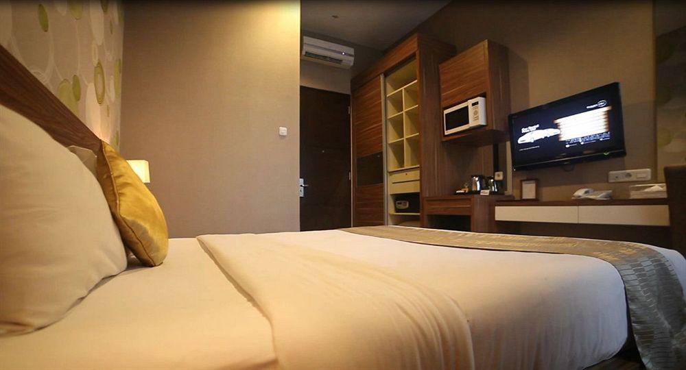 Rasuna Icon Hotel Джакарта Екстериор снимка